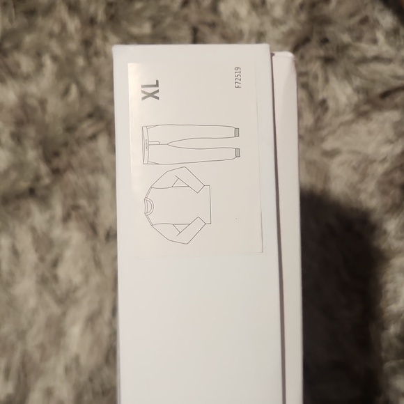 Lacoste Men's Pajama Boxed Set - Picture 5 of 5